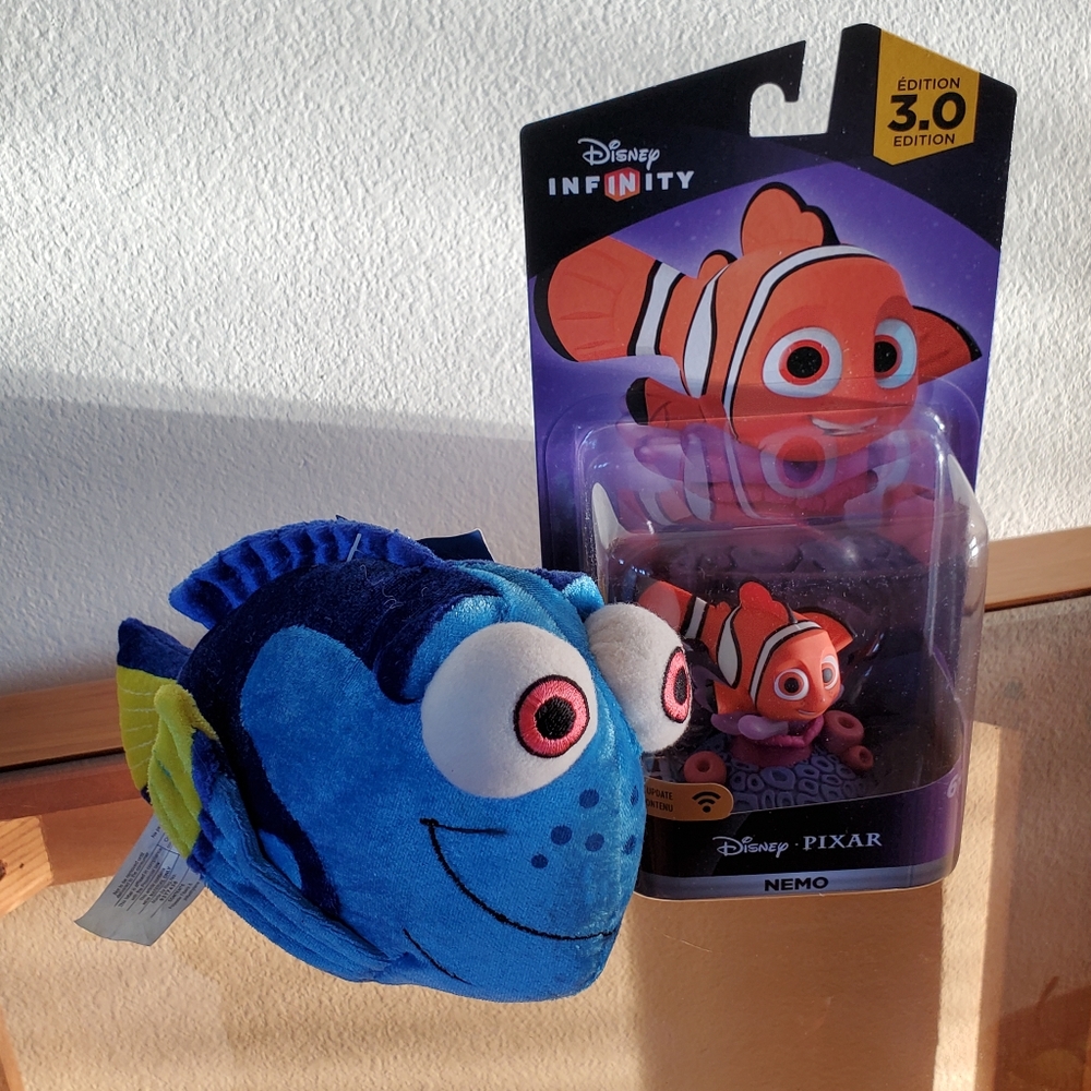 2Pcs- Disney Finding Nemo Dory Plush and Disney Infinity Play Character Nemo - Picture 2 of 9